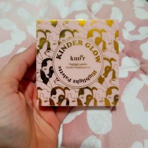 Kinder Glow Highlight Palette